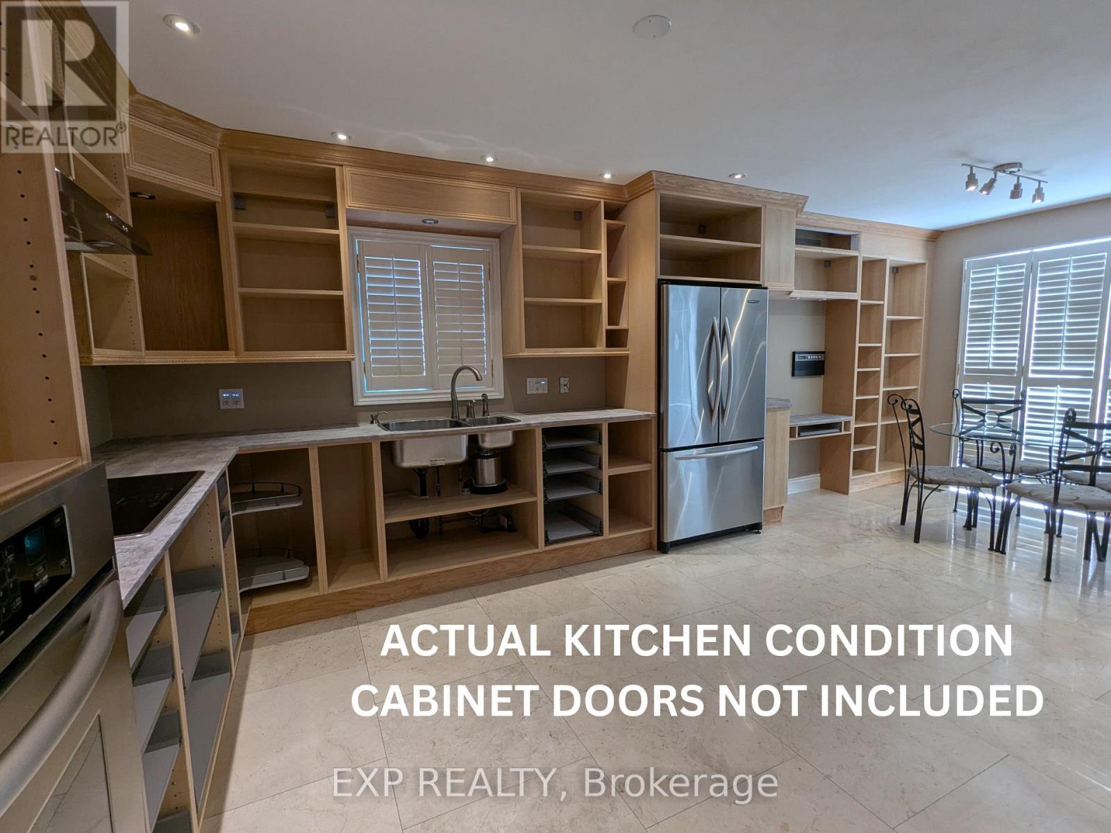 17 Heath Street, Richmond Hill, Ontario  L4B 2B6 - Photo 9 - N13641262