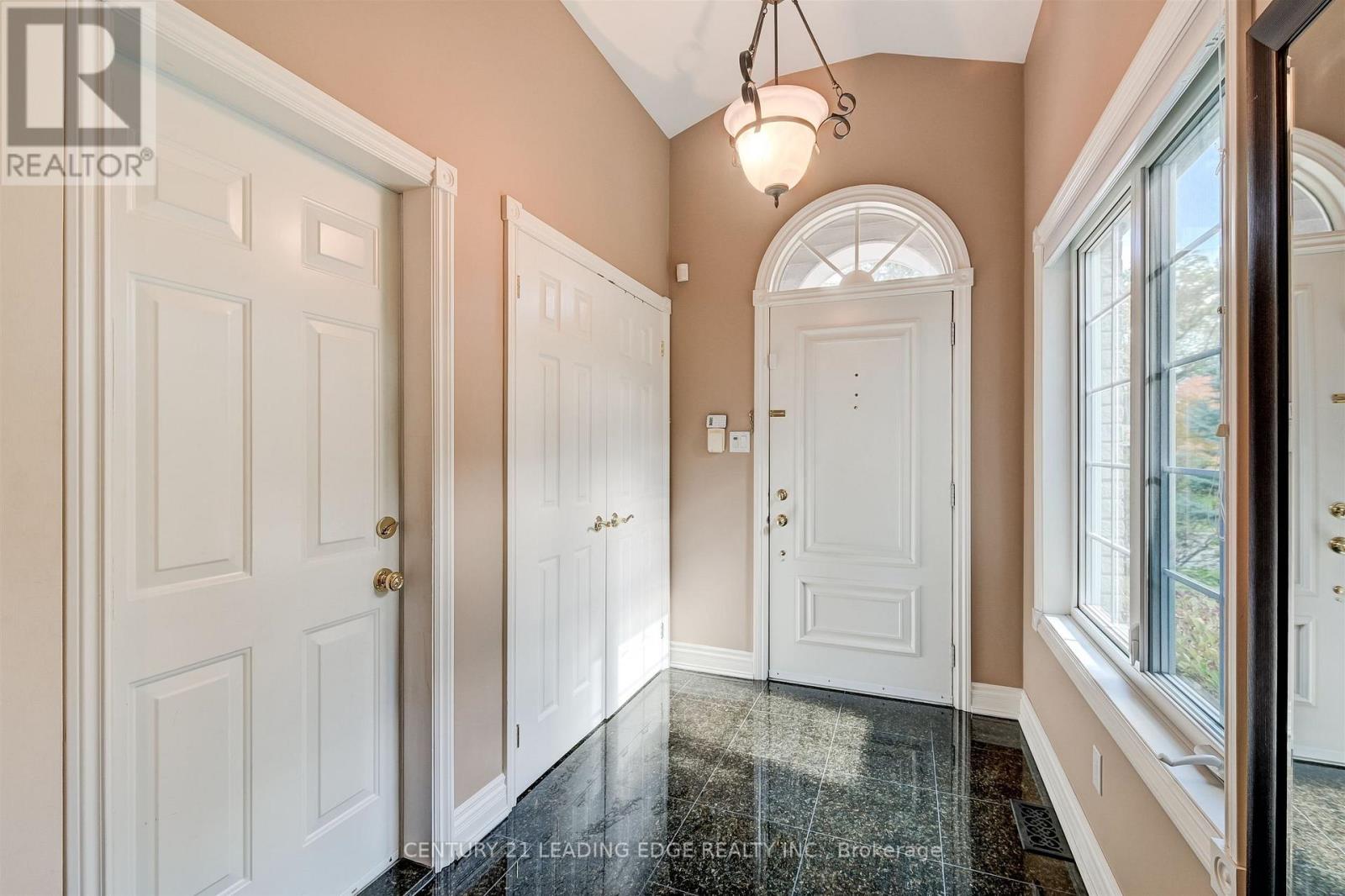 171 Krieghoff Avenue, Markham, Ontario L3R 1W2 - Photo 4 - N13641530