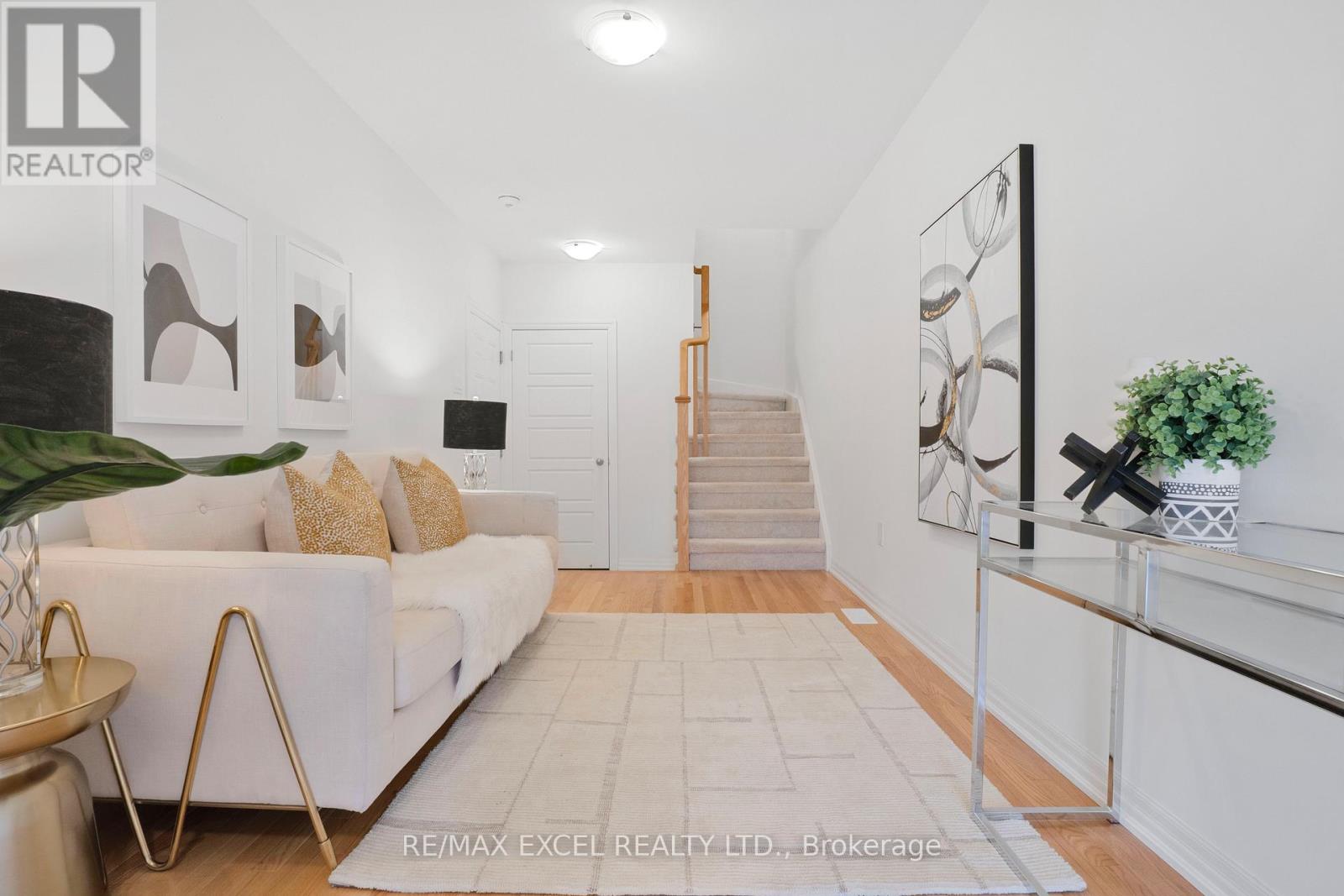 190 Vantage Loop, Newmarket, Ontario L3X 0L3 - Photo 5 - N13641614