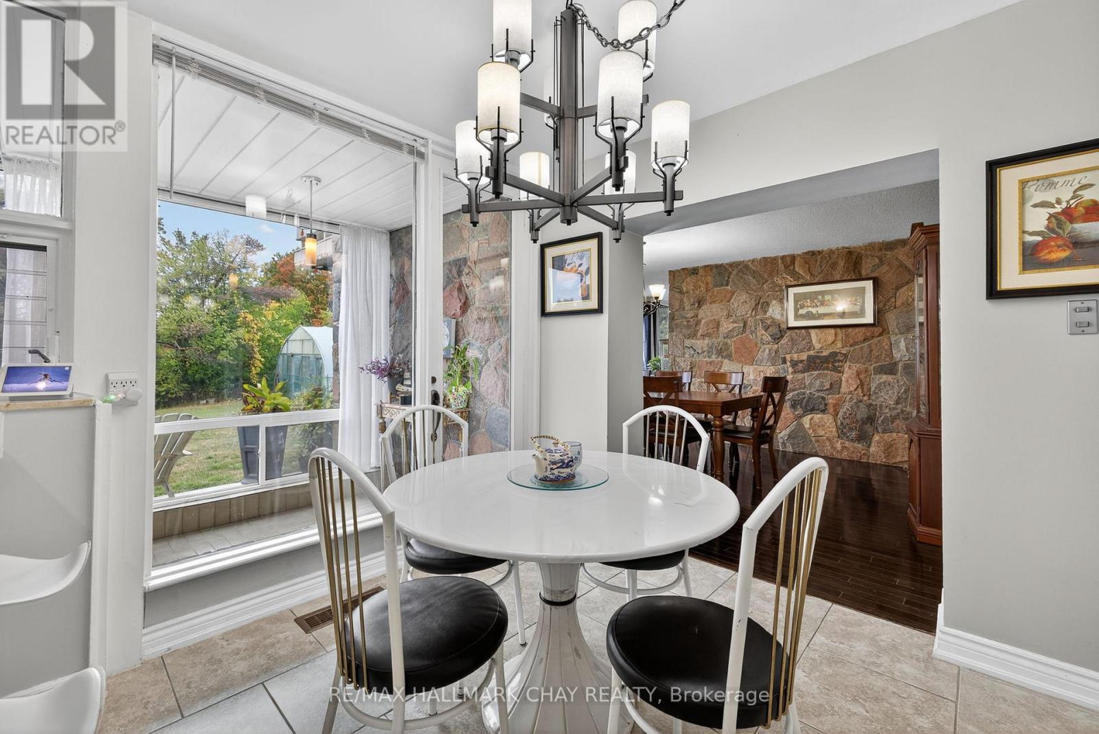 39 Highfield Crescent, Georgina, Ontario  L4P 0M2 - Photo 5 - N13641708