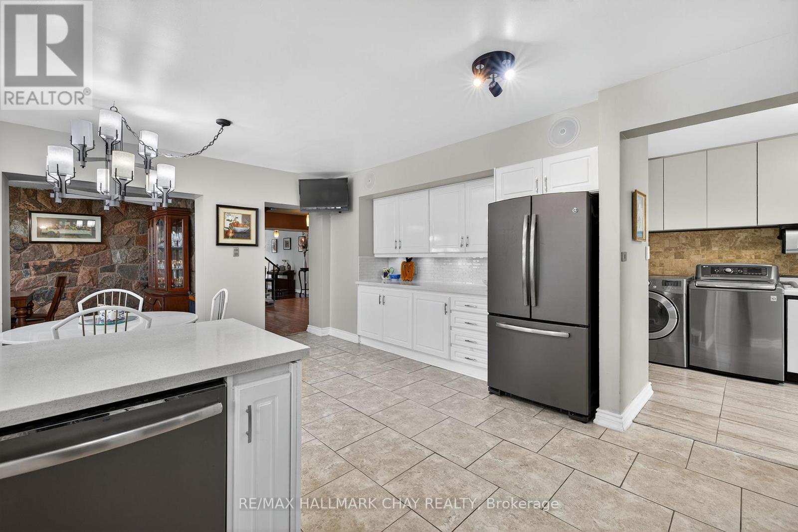 39 Highfield Crescent, Georgina, Ontario  L4P 0M2 - Photo 7 - N13641708