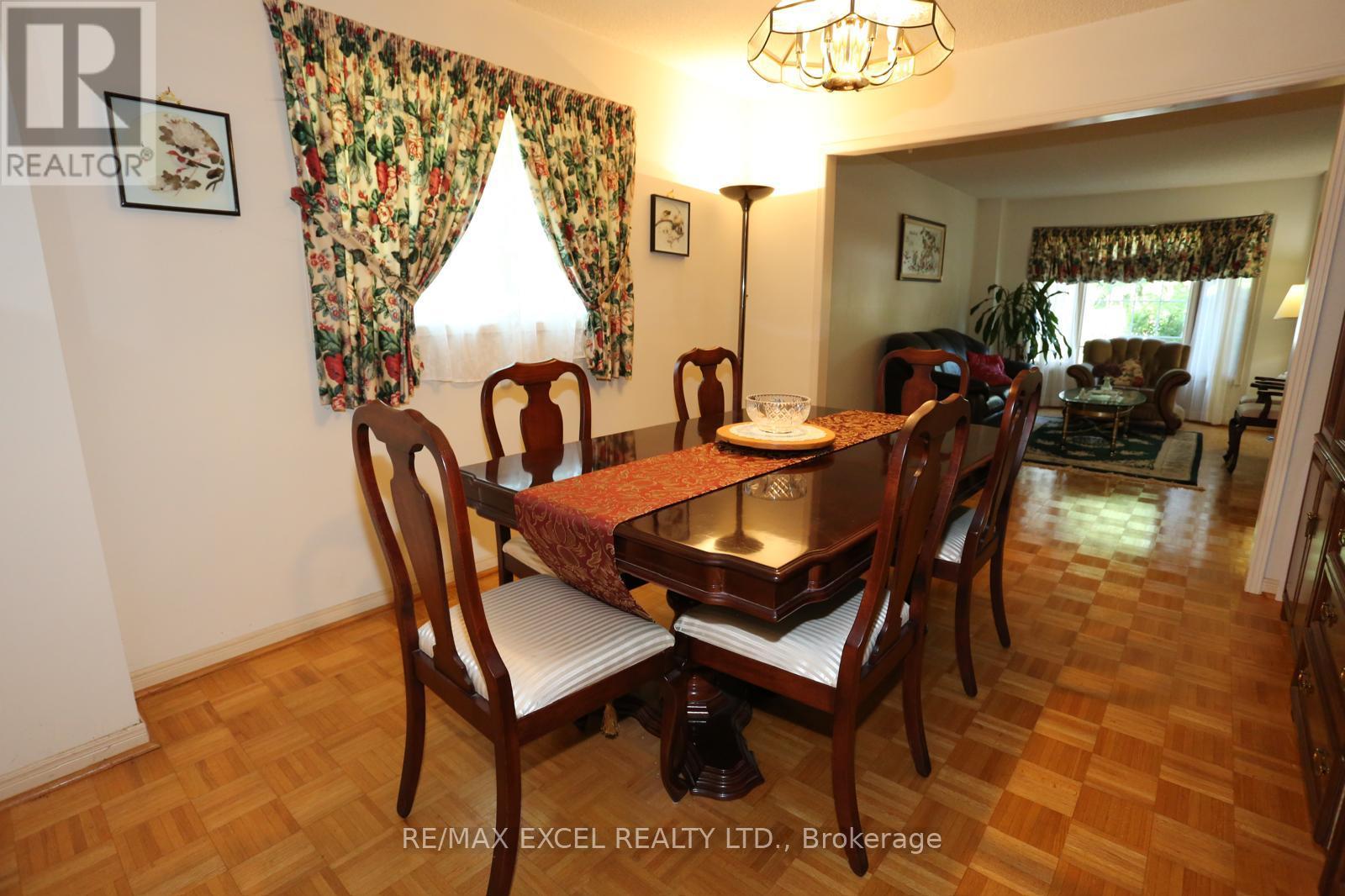 93 Olivewood Drive, Markham, Ontario  L3S 3E2 - Photo 5 - N13641754