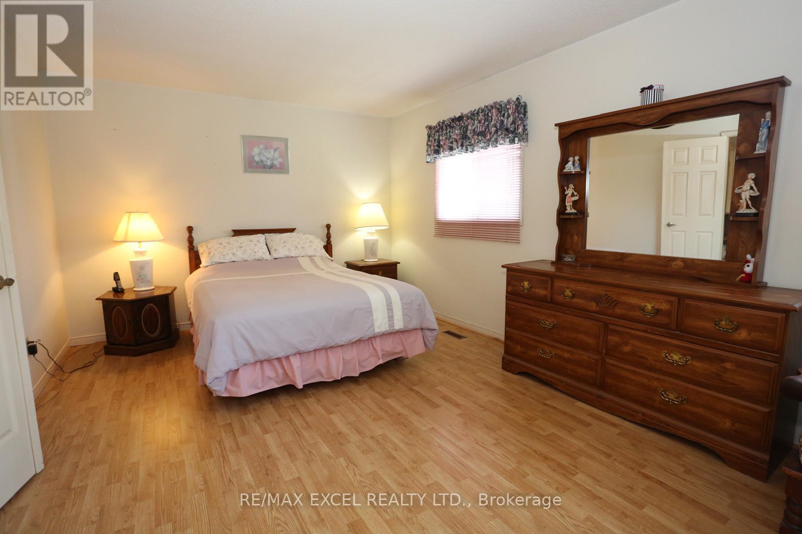 93 Olivewood Drive, Markham, Ontario  L3S 3E2 - Photo 7 - N13641754