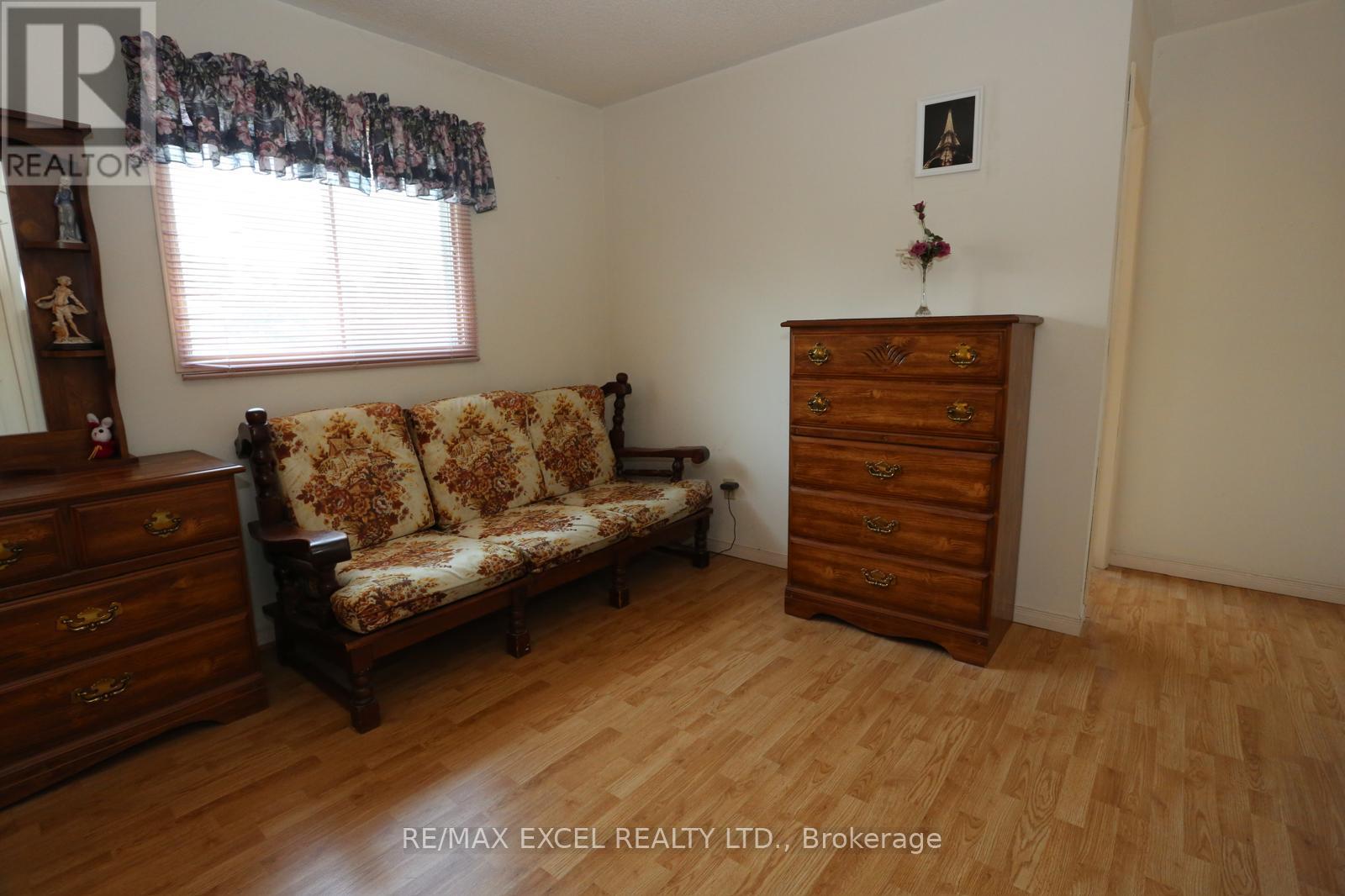 93 Olivewood Drive, Markham, Ontario  L3S 3E2 - Photo 8 - N13641754