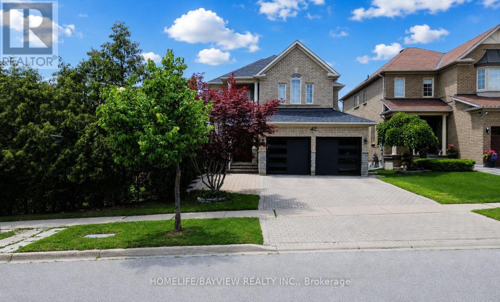 42 Shadow Falls Drive, Richmond Hill, Ontario  L4E 4J7 - Photo 2 - N13641758
