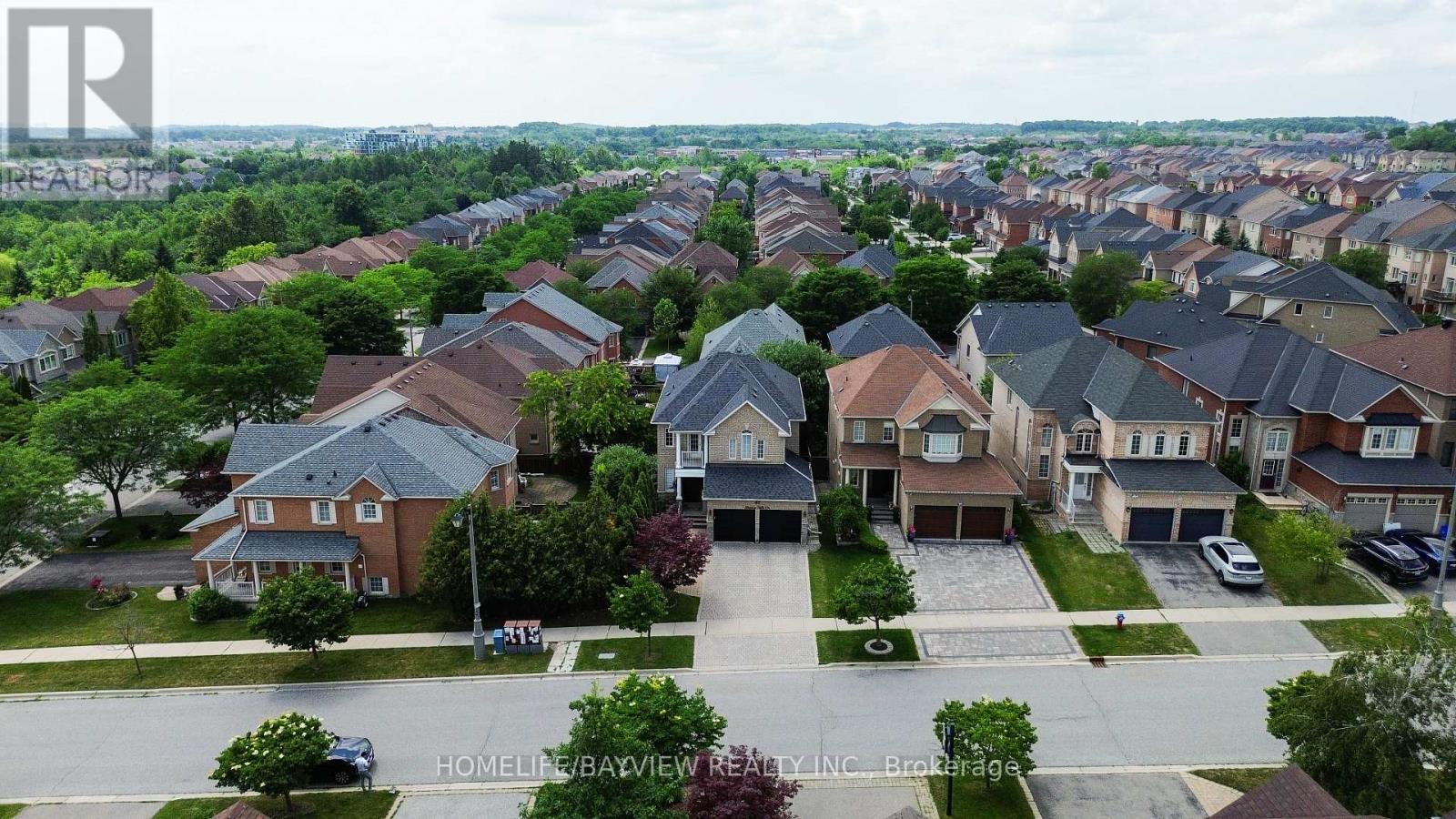 42 Shadow Falls Drive, Richmond Hill, Ontario  L4E 4J7 - Photo 3 - N13641758