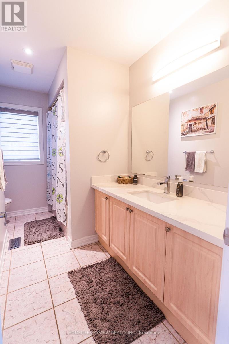 42 Shadow Falls Drive, Richmond Hill, Ontario  L4E 4J7 - Photo 38 - N13641758