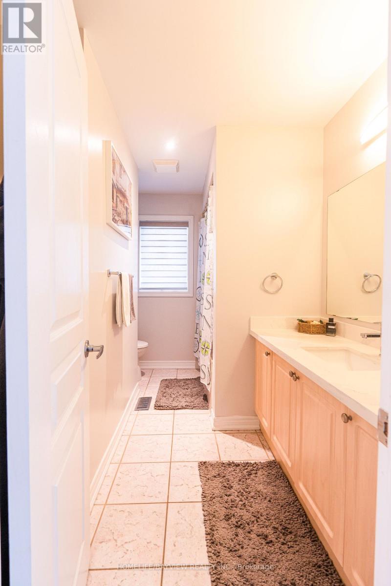 42 Shadow Falls Drive, Richmond Hill, Ontario  L4E 4J7 - Photo 39 - N13641758