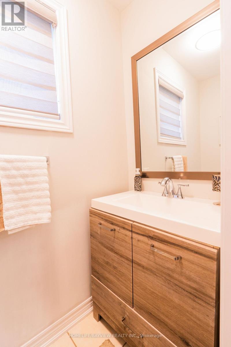 42 Shadow Falls Drive, Richmond Hill, Ontario  L4E 4J7 - Photo 40 - N13641758