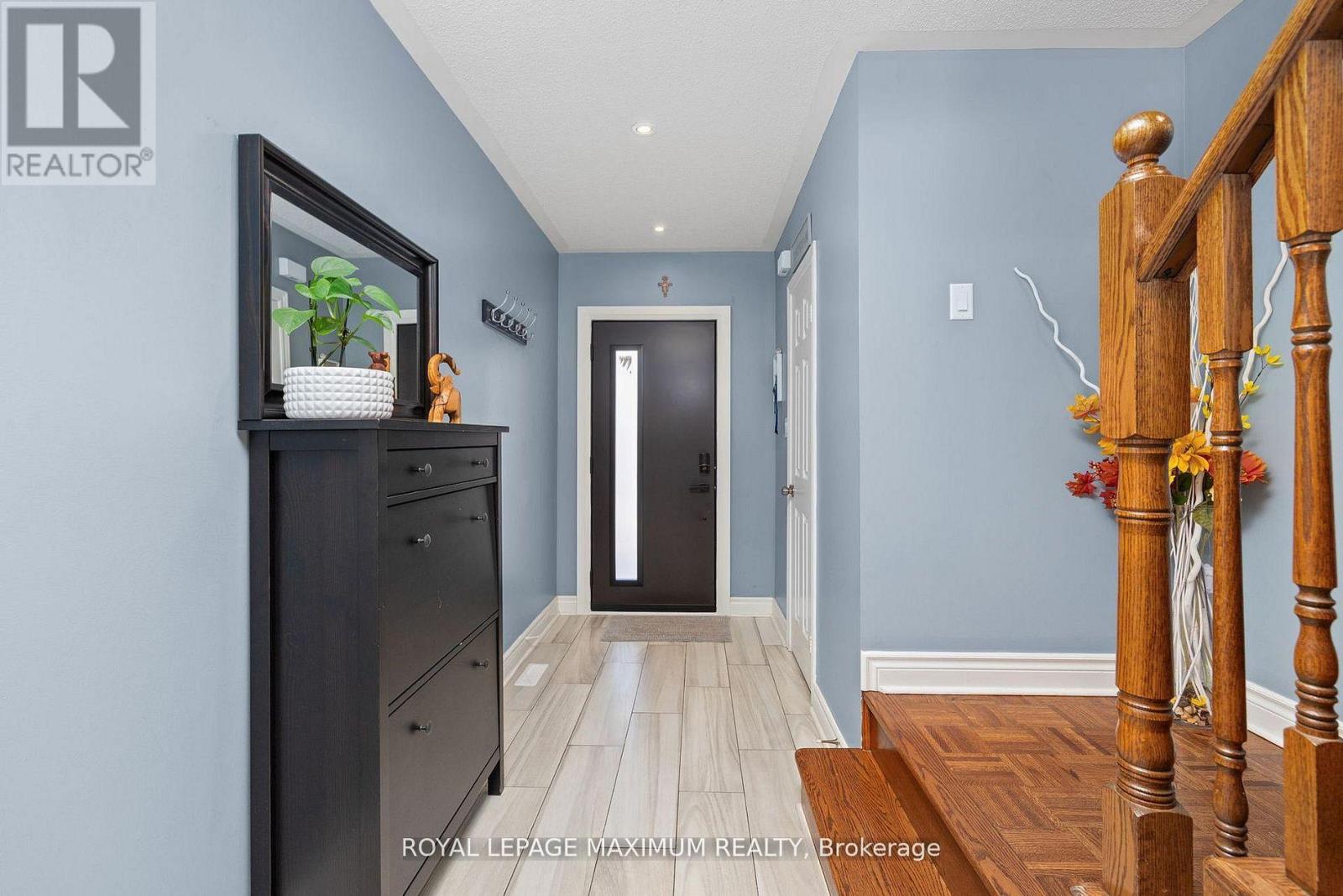 52 Pottery Place, Vaughan, Ontario L4L 9H6 - Photo 2 - N13641764
