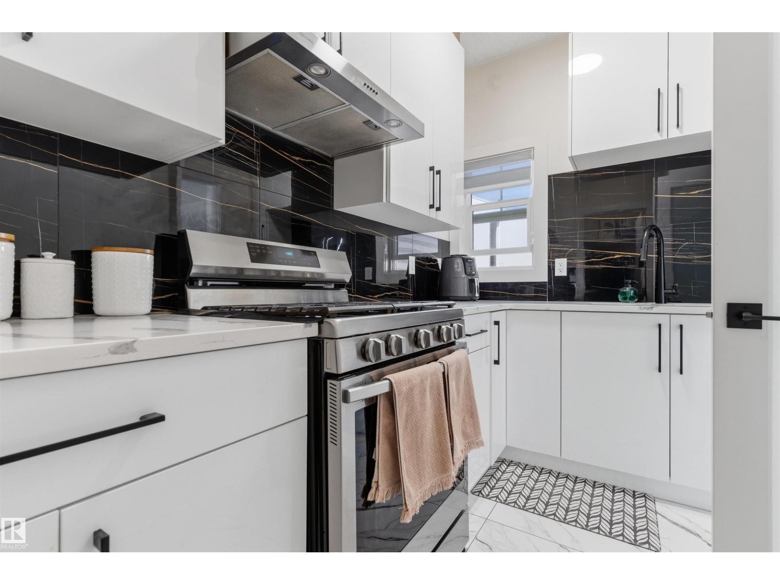 1809 18a Av NW, Edmonton, Alberta  T6T 2M9 - Photo 16 - E4502218
