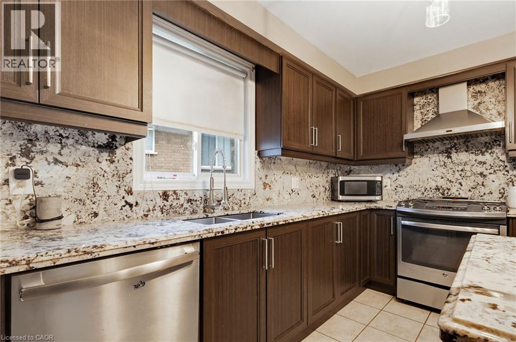 47 Hannah Crescent, Hamilton, Ontario  L9B 2V4 - Photo 6 - 40829540