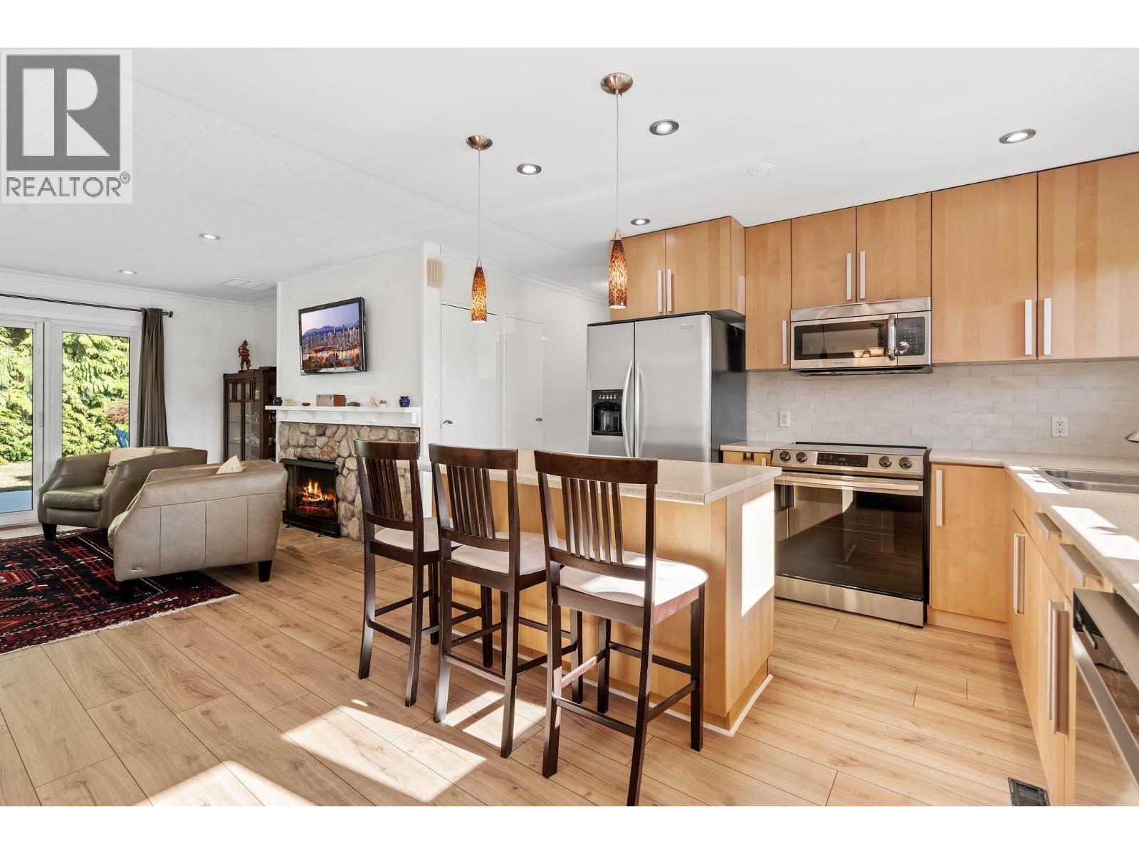 1216 Pinewood Crescent, North Vancouver, British Columbia  V7P 1E9 - Photo 6 - R3151861