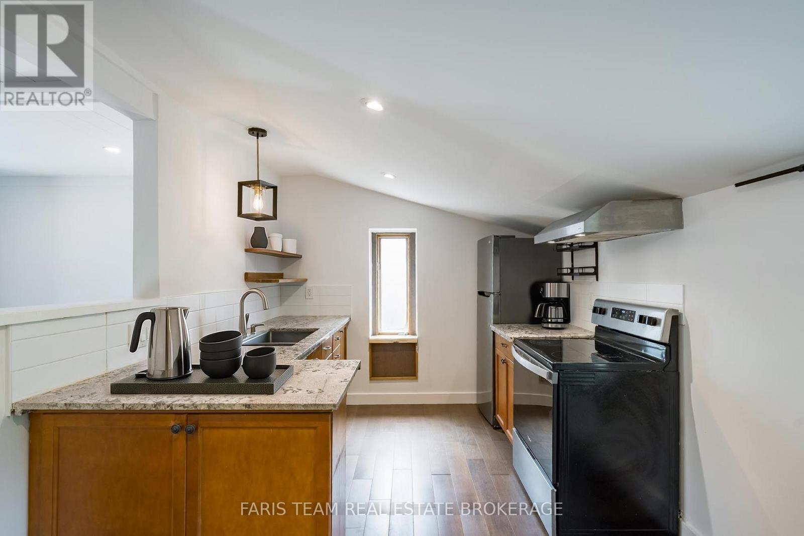 204 Cox Mill Road, Barrie (Painswick North), Ontario  L4N 4G5 - Photo 6 - S13641650