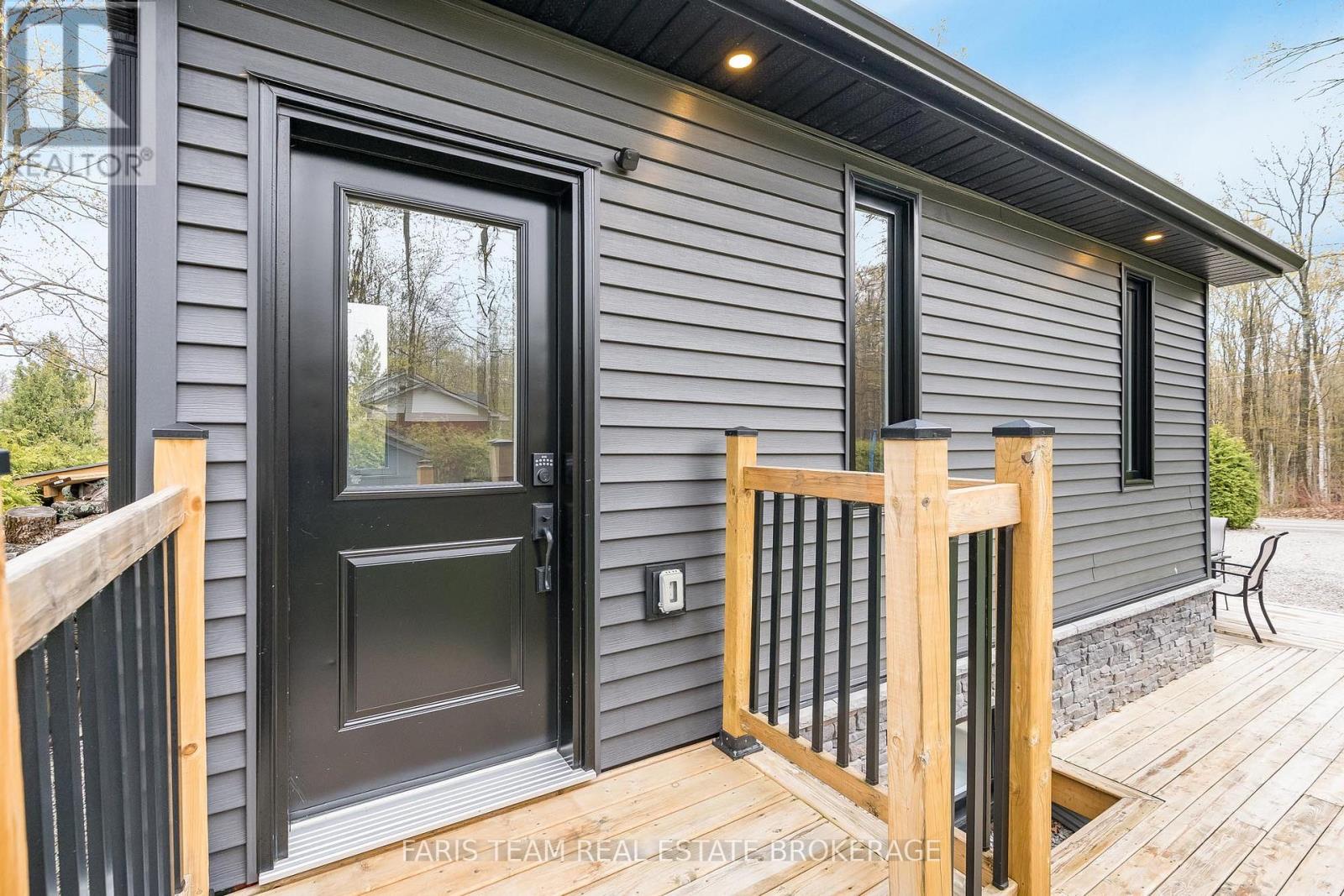 1720 Tay Point Road, Penetanguishene, Ontario  L9M 1X7 - Photo 4 - S13641704