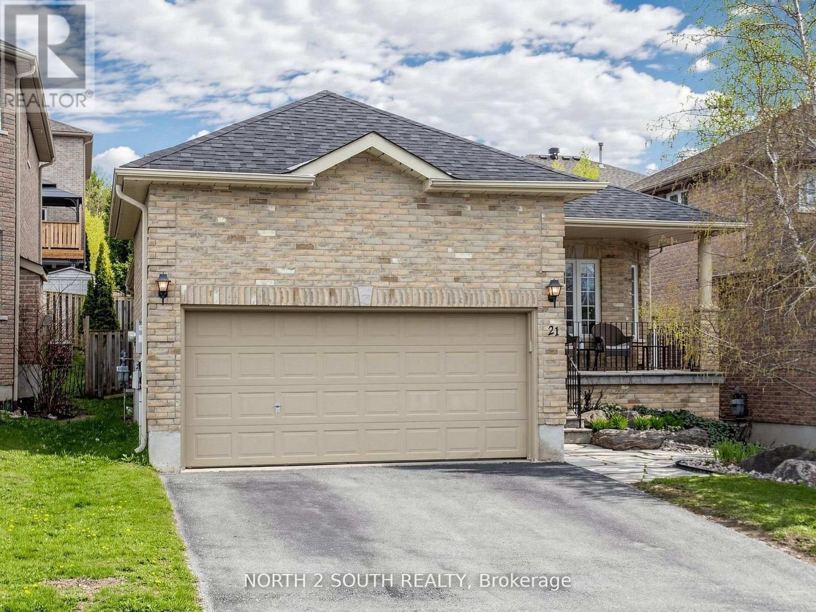 21 Black Ash Trail, Barrie (Ardagh), Ontario  L4N 3K2 - Photo 2 - S13641732