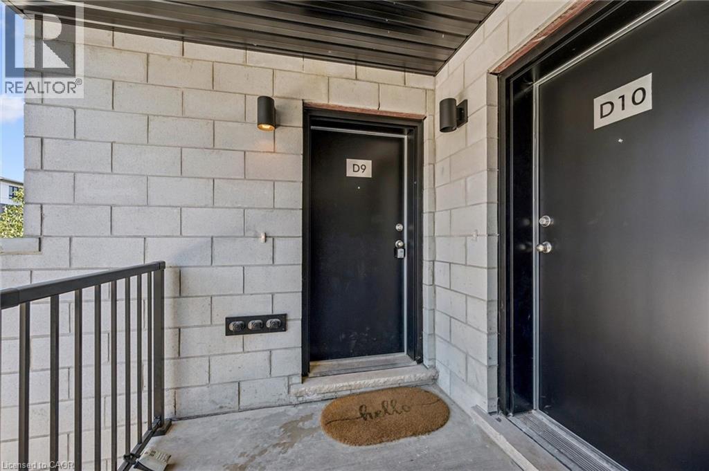 410 Northfield Drive W Unit# D9, Waterloo, Ontario  N2V 0J3 - Photo 3 - 40852817
