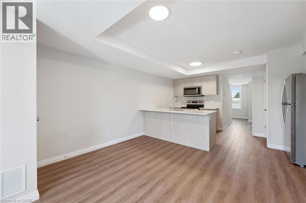 410 Northfield Drive W Unit# D9, Waterloo, Ontario  N2V 0J3 - Photo 5 - 40852817
