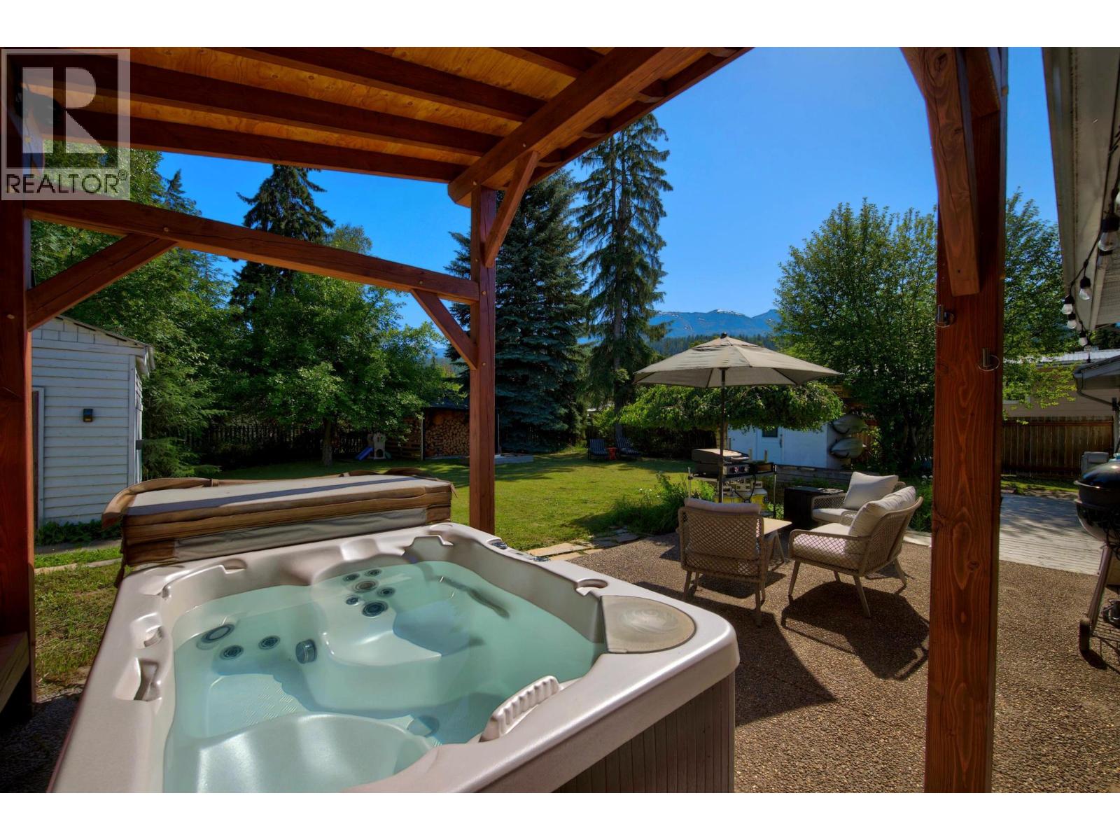506 5th Street, Golden, British Columbia V0A 1H0 - Photo 69 - 10394196