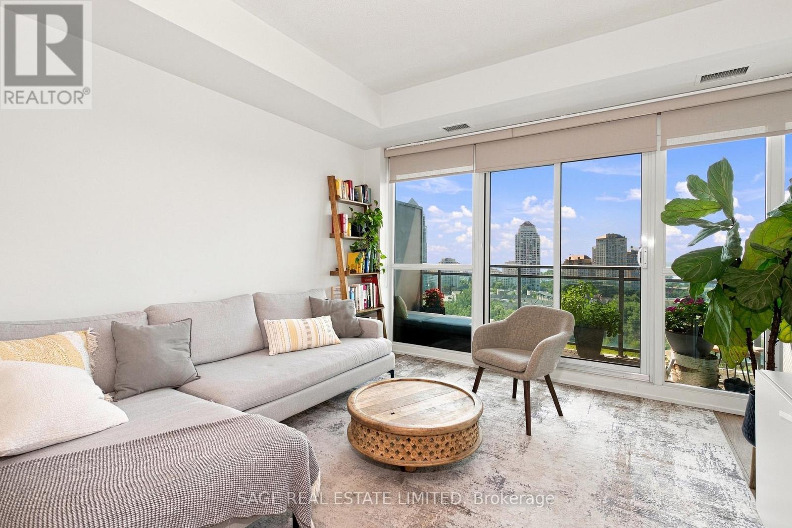 1428 - 165 Legion Road N, Toronto, Ontario  M8Y 0B3 - Photo 5 - W13641602