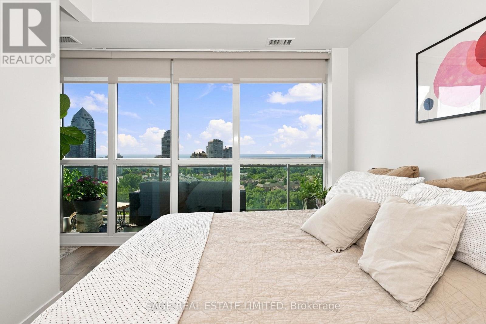 1428 - 165 Legion Road N, Toronto, Ontario  M8Y 0B3 - Photo 6 - W13641602