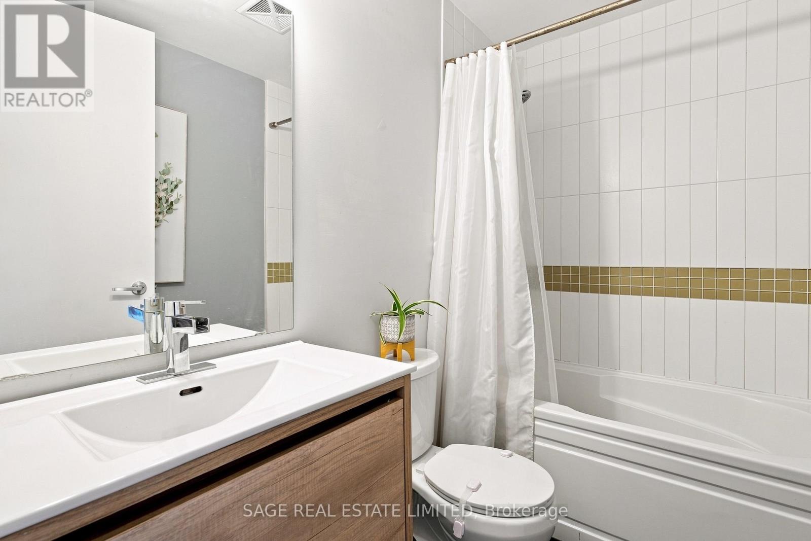 1428 - 165 Legion Road N, Toronto, Ontario  M8Y 0B3 - Photo 9 - W13641602