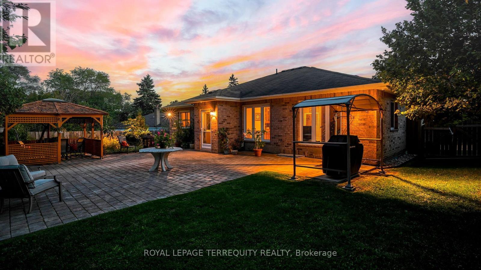 134 Hadrian Drive, Toronto, Ontario  M9W 1V4 - Photo 46 - W13641632