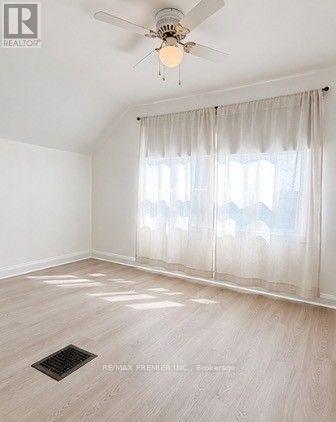 21 Aura Lea Boulevard, Toronto, Ontario  M9M 1K2 - Photo 17 - W13641636