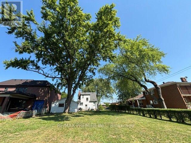 21 Aura Lea Boulevard, Toronto, Ontario  M9M 1K2 - Photo 20 - W13641636