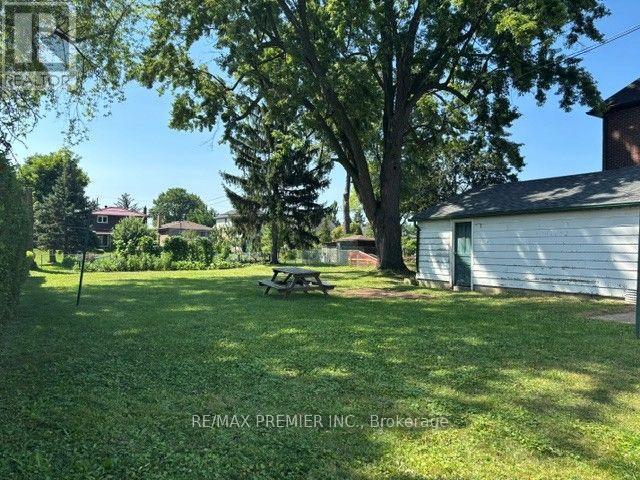 21 Aura Lea Boulevard, Toronto, Ontario  M9M 1K2 - Photo 21 - W13641636
