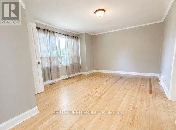 21 Aura Lea Boulevard, Toronto, Ontario  M9M 1K2 - Photo 8 - W13641636