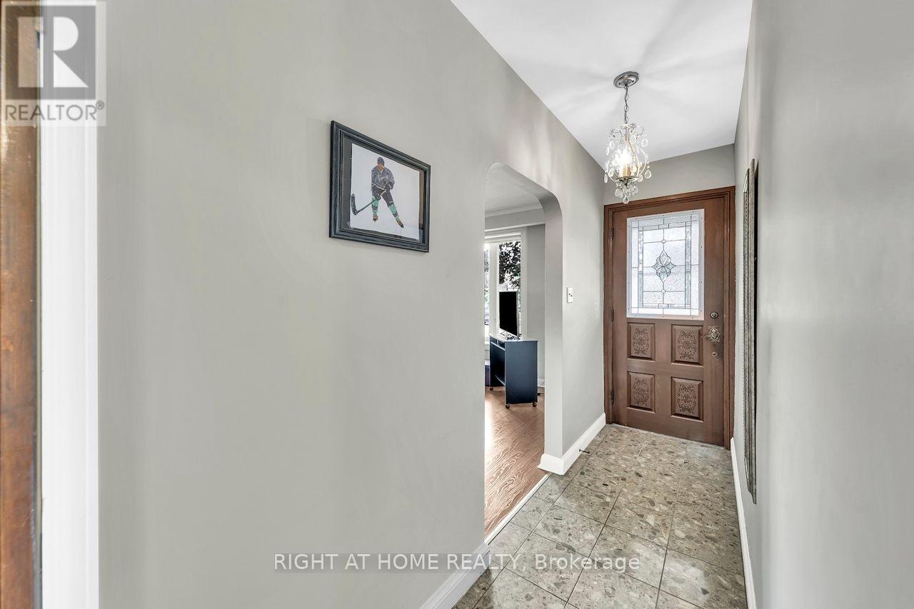 110 Jay Street, Toronto, Ontario  M6L 2M2 - Photo 16 - W13641702