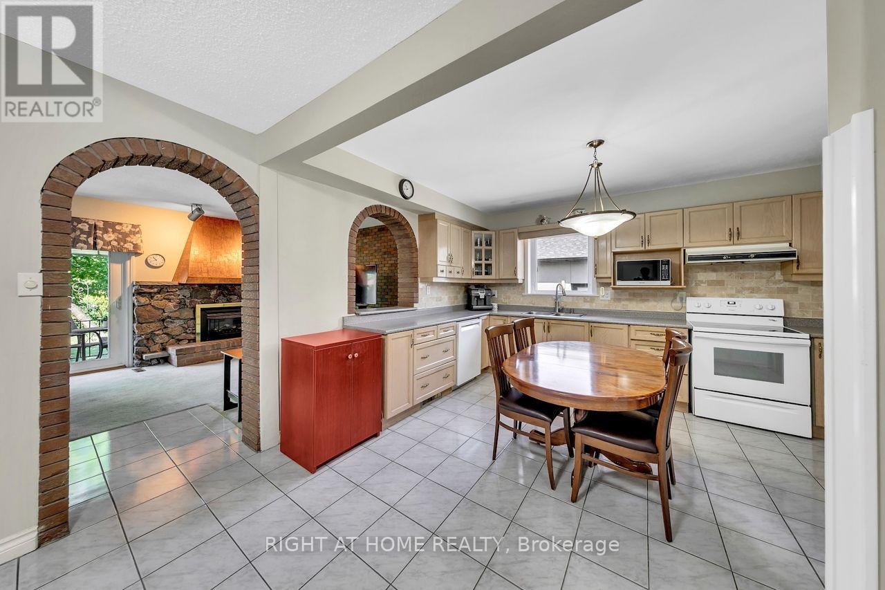110 Jay Street, Toronto, Ontario  M6L 2M2 - Photo 19 - W13641702