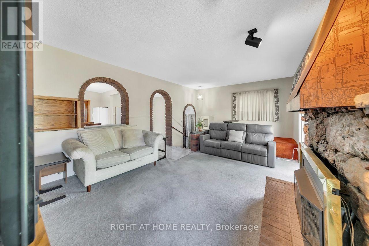 110 Jay Street, Toronto, Ontario  M6L 2M2 - Photo 23 - W13641702