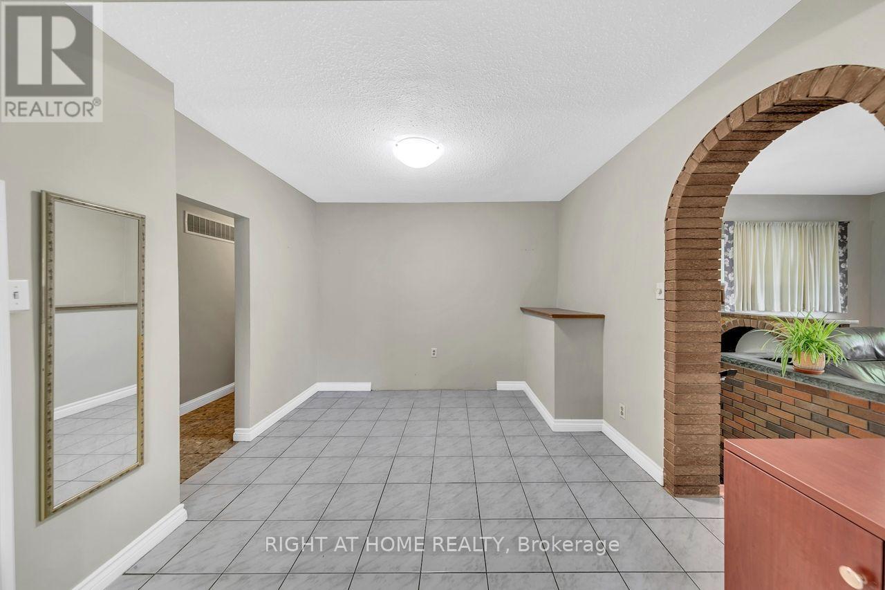 110 Jay Street, Toronto, Ontario  M6L 2M2 - Photo 28 - W13641702