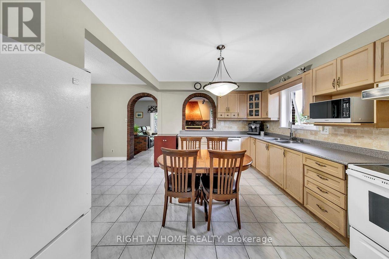 110 Jay Street, Toronto, Ontario  M6L 2M2 - Photo 29 - W13641702