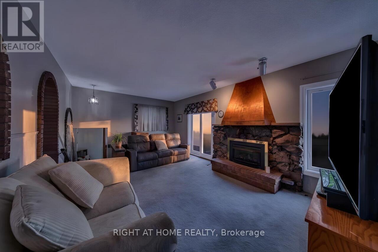 110 Jay Street, Toronto, Ontario  M6L 2M2 - Photo 32 - W13641702