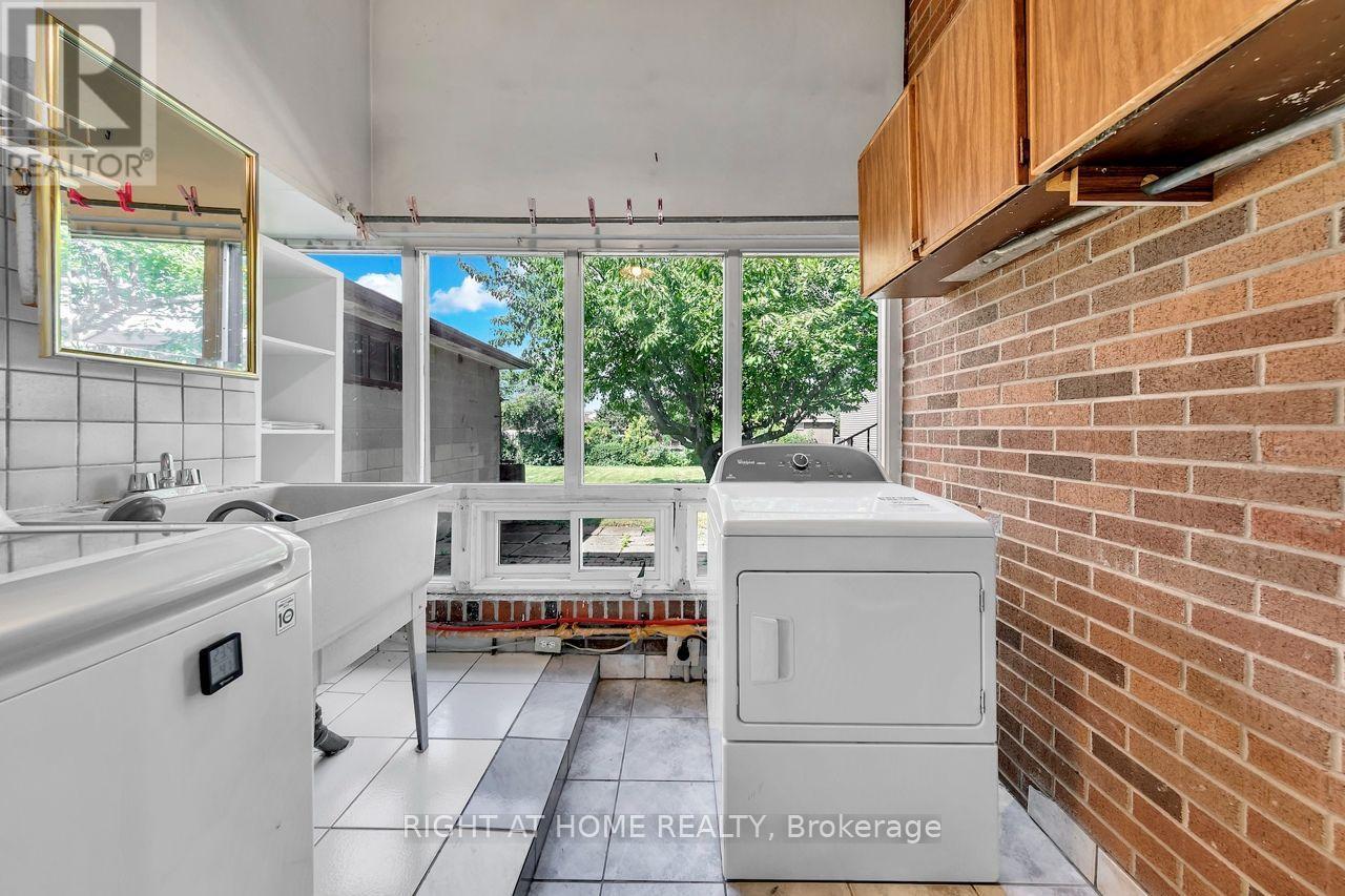 110 Jay Street, Toronto, Ontario  M6L 2M2 - Photo 42 - W13641702