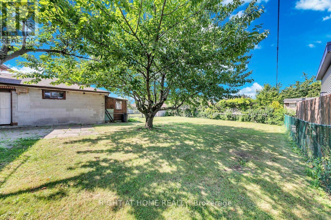 110 Jay Street, Toronto, Ontario  M6L 2M2 - Photo 48 - W13641702