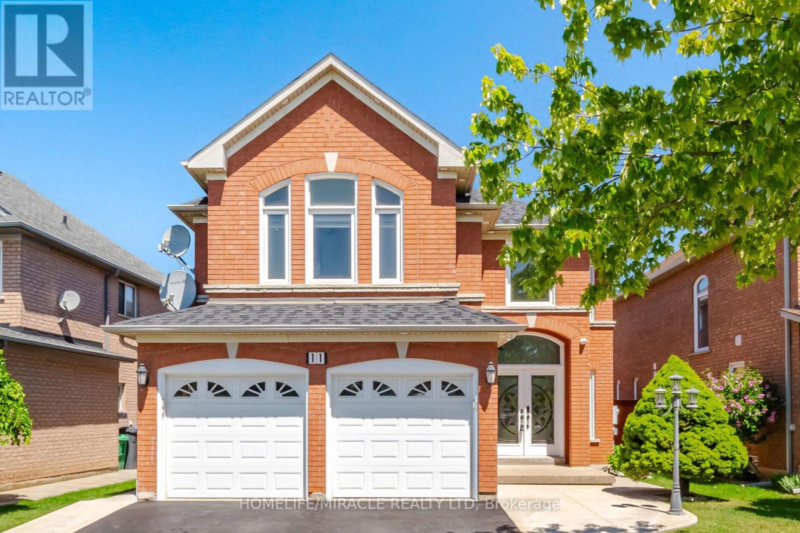 11 BARLEYFIELD ROAD, Brampton, Ontario