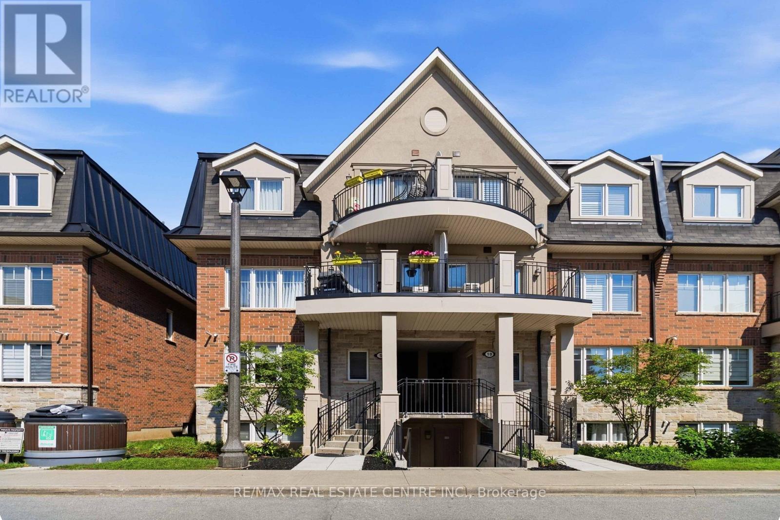 9-01 - 2420 BARONWOOD DRIVE, Oakville, Ontario