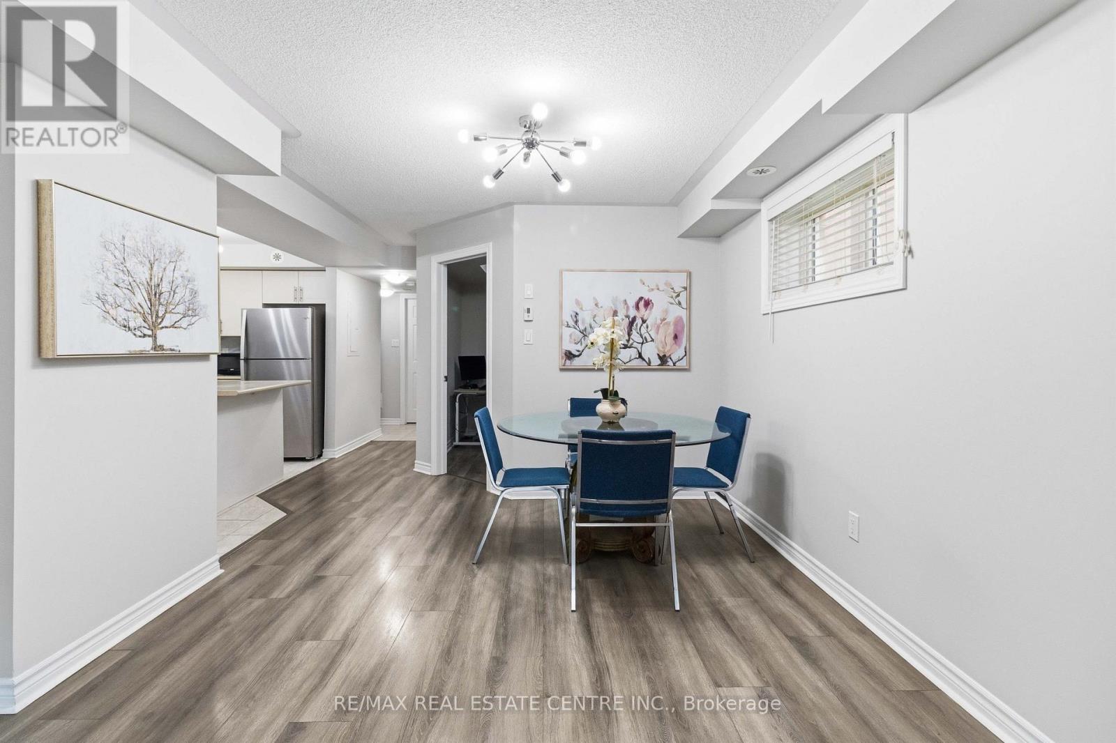 9-01 - 2420 Baronwood Drive, Oakville, Ontario  L6M 0X6 - Photo 10 - W13641744