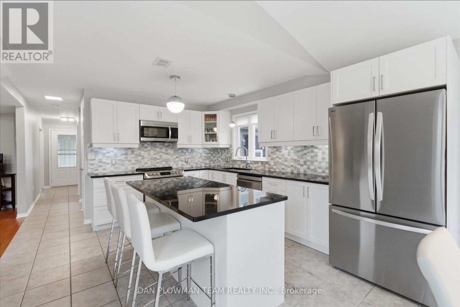 28 Bayshore Drive, Loyalist, Ontario  K0H 1G0 - Photo 14 - X13641544
