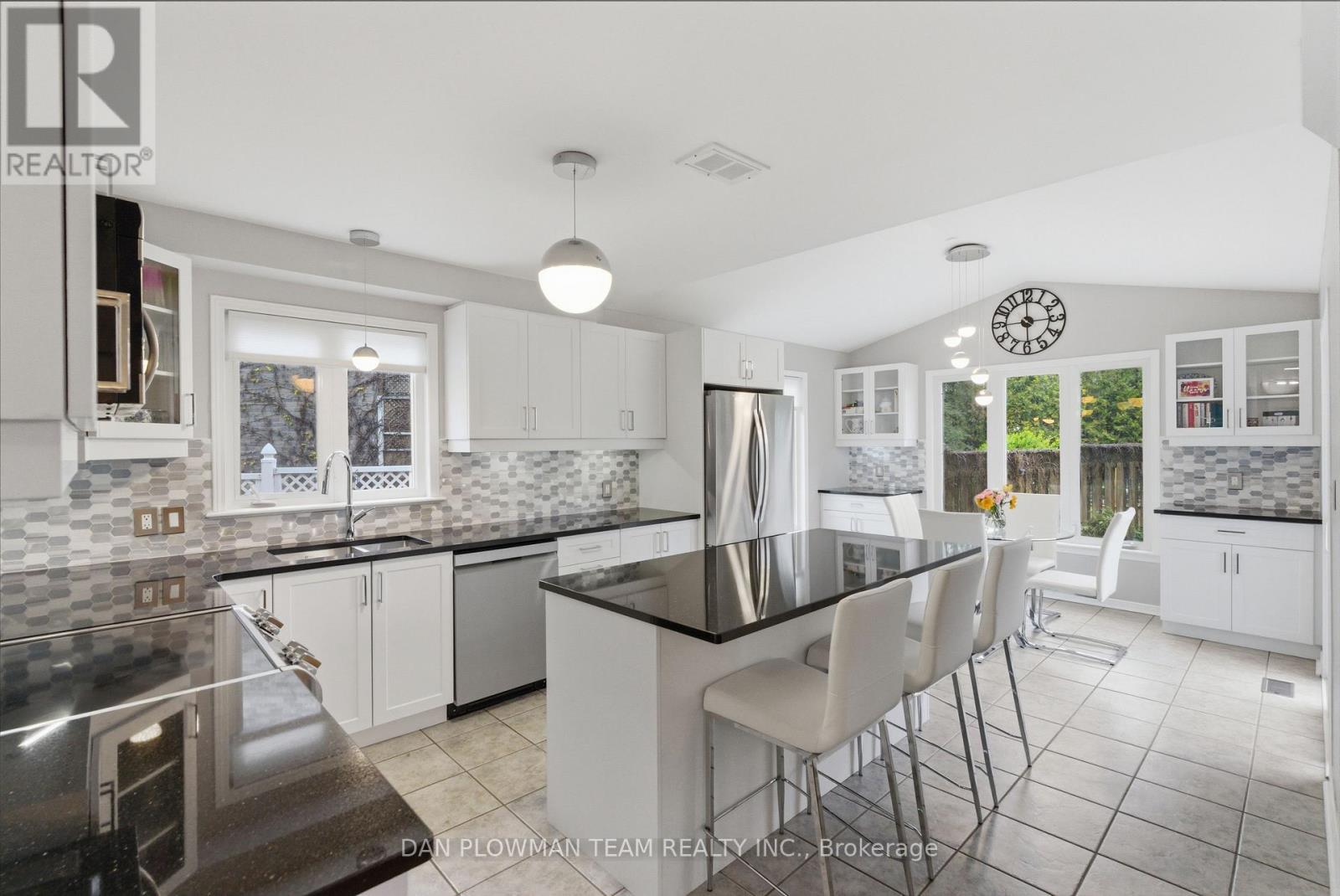 28 Bayshore Drive, Loyalist, Ontario  K0H 1G0 - Photo 9 - X13641544
