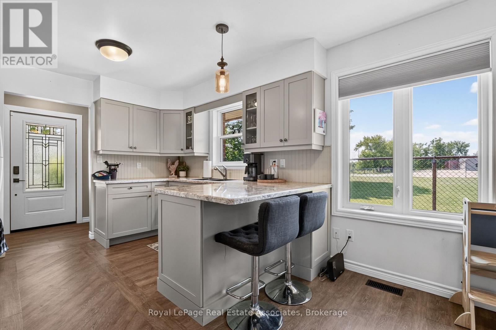 304 Eliza Street, Wellington North, Ontario N0G 1A0 - Photo 11 - X13641564