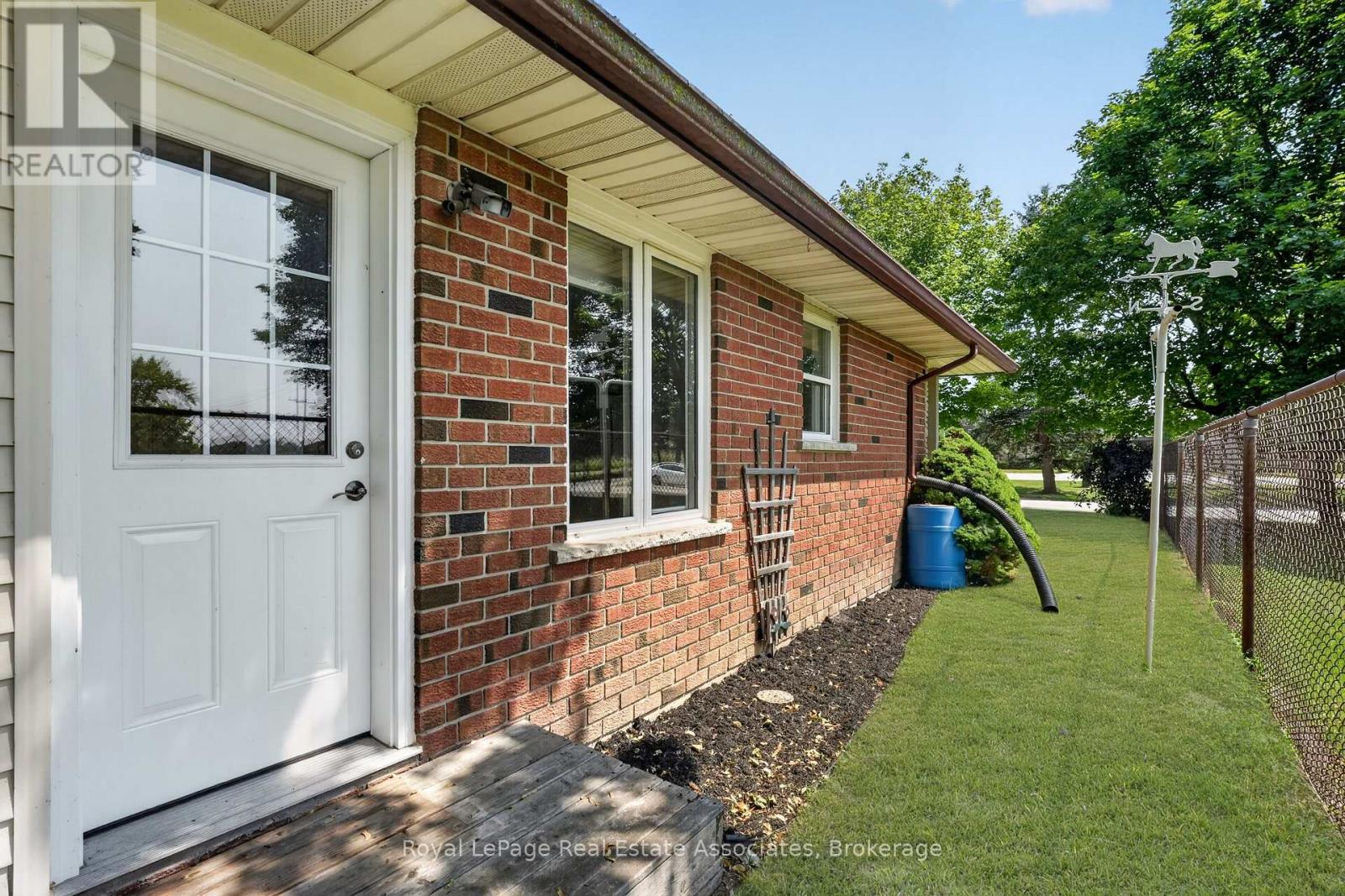 304 Eliza Street, Wellington North, Ontario N0G 1A0 - Photo 31 - X13641564