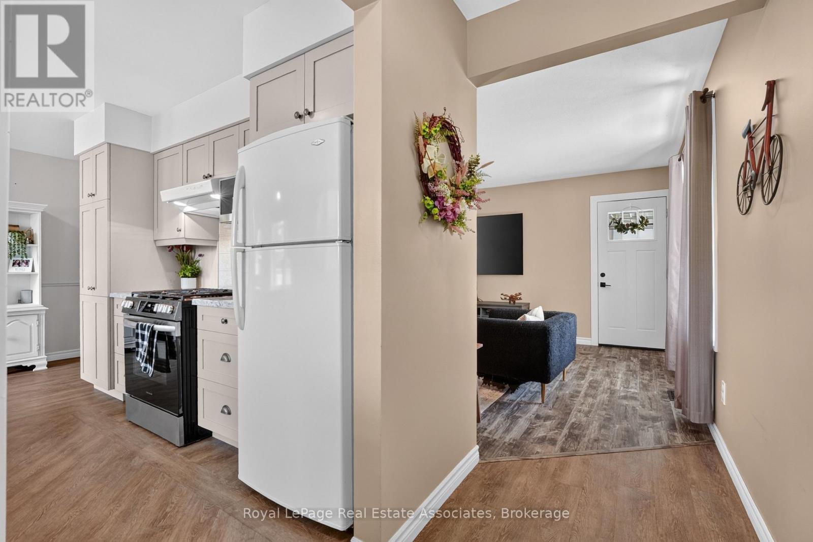 304 Eliza Street, Wellington North, Ontario N0G 1A0 - Photo 5 - X13641564