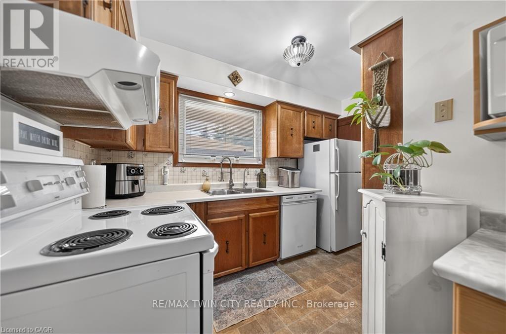 111 Kimberly Crescent, Cambridge, Ontario  N2E 1C8 - Photo 23 - X13641738