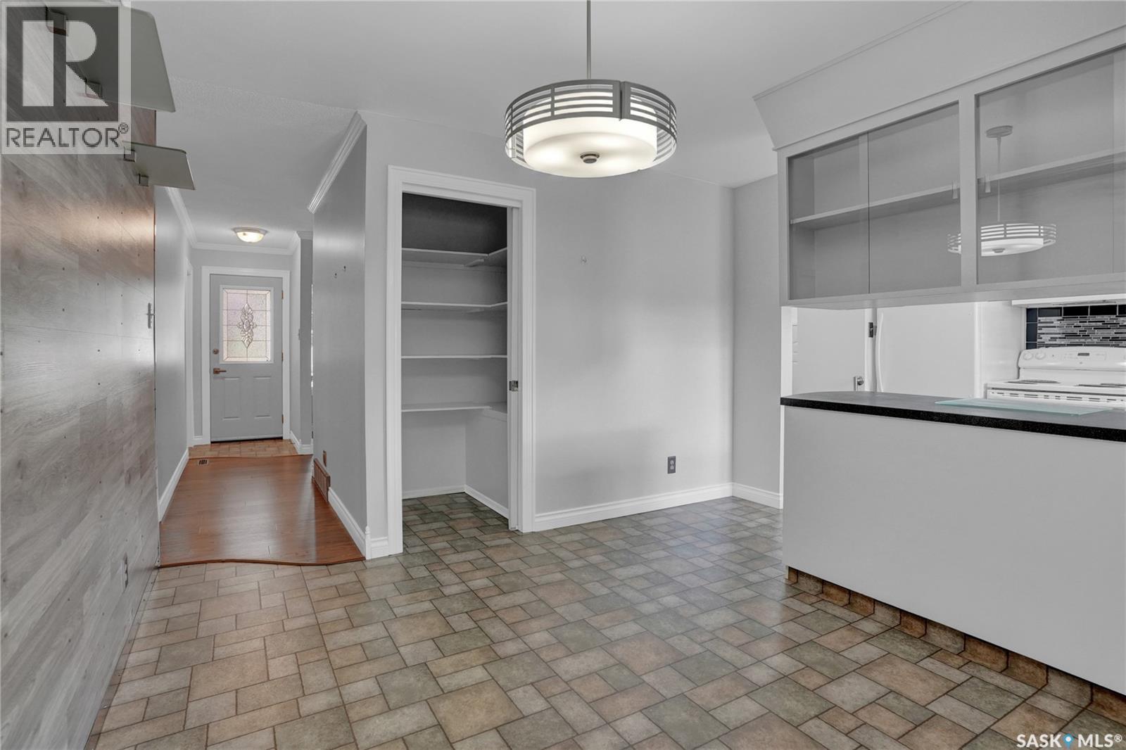 6015 7th Avenue N, Regina, Saskatchewan  S4T 6X2 - Photo 10 - SK044393