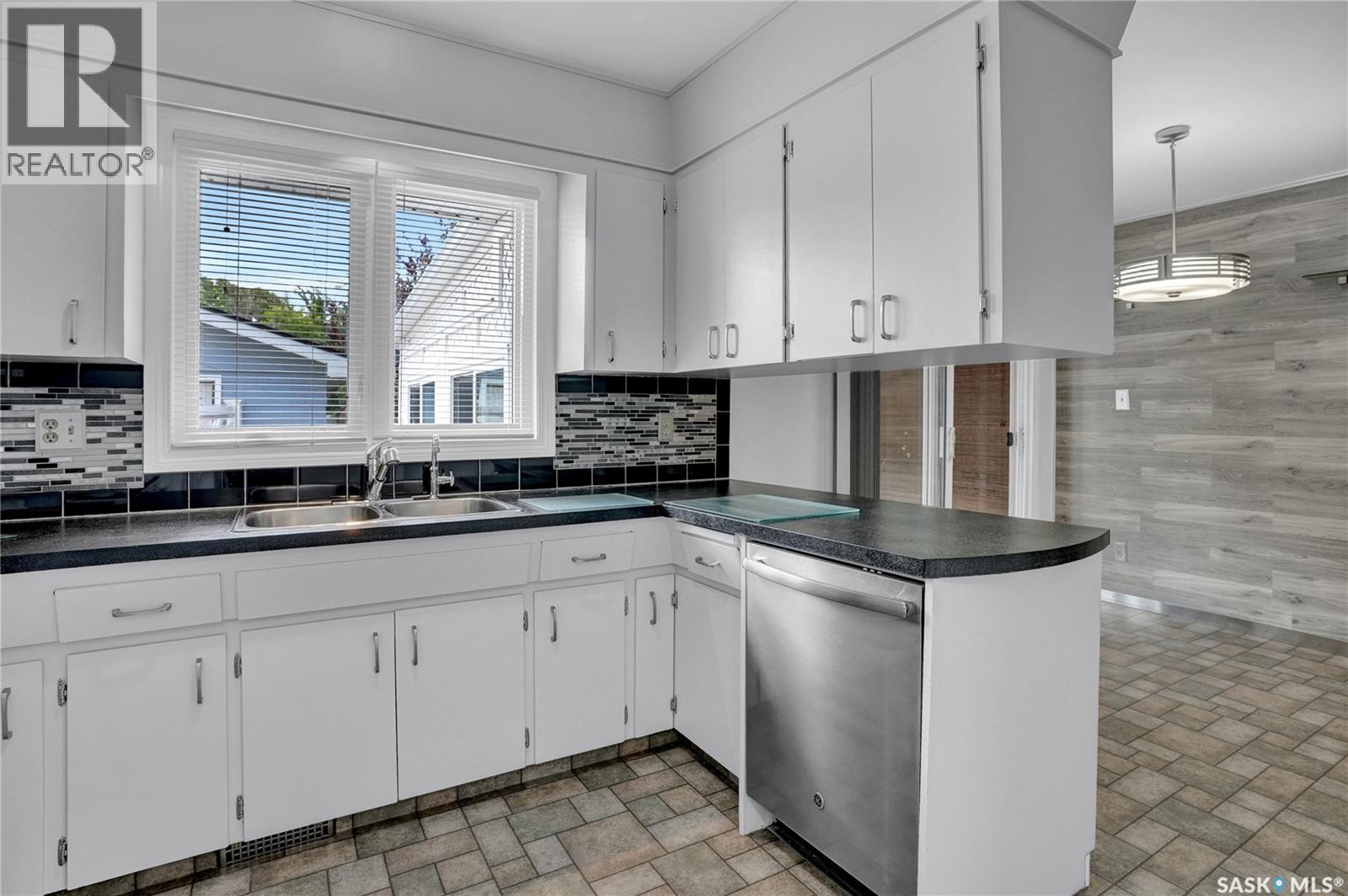 6015 7th Avenue N, Regina, Saskatchewan  S4T 6X2 - Photo 9 - SK044393